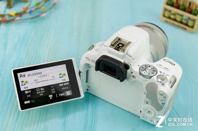 白色迷你单反 佳能EOS 200D 高性价比入门之选